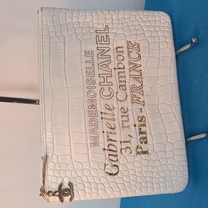 CHANEL Mademoiselle Gabrielle 31 Rue Cambon Signiture Pouch